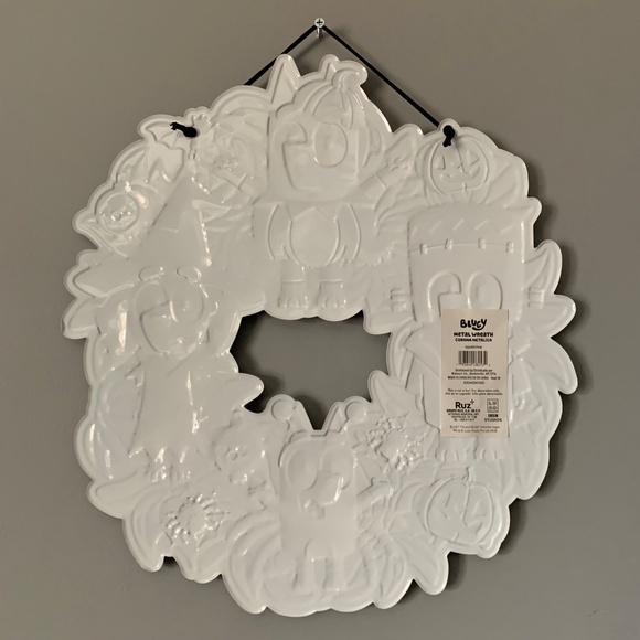 NWT. BLUEY 15” Halloween Metal Wreath - Picture 7 of 7